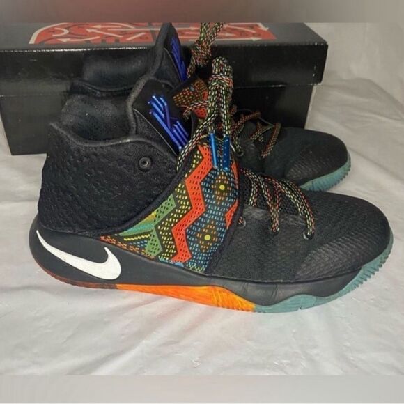 Nike Kyrie 2 Black History Month
Sneakers Size 6.5Y - Picture 1 of 9